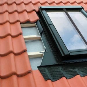 FAKRO gootstuk EHV-P Retro (RAL 9005) 94x118